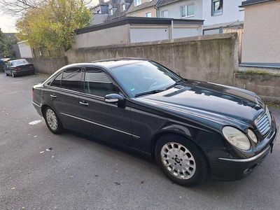 Gebraucht Mercedes E200 Elegance 122 PS (89 kW) 2004 Schwarz Limousine