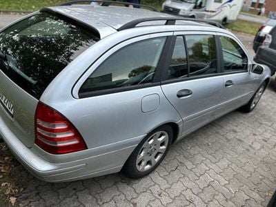 Mercedes C180