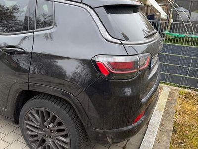 Second-hand Jeep Compass 150 CP (110 kW) 2021 Negru SUV