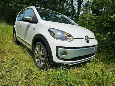 Gebraucht VW cross up! 75 PS (55 kW) 2013 Weiß Kleinwagen
