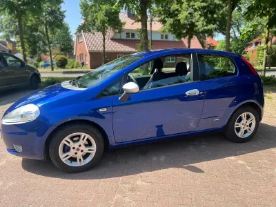 Gebraucht Fiat Punto 95 PS (69 kW) 2008 Blau Kleinwagen