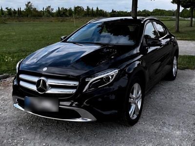 Gebraucht Mercedes GLA200 Edition 156 PS (114 kW) 2016 Schwarz SUV
