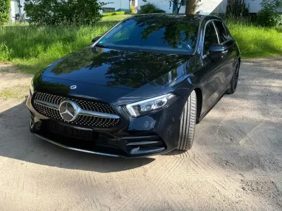 Gebraucht Mercedes A200 AMG line 163 PS (119 kW) 2022 Schwarz Limousine