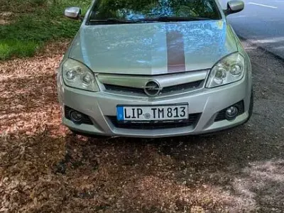 Gebraucht Opel Tigra Sport 90 PS (66 kW) 2004 Silber Cabrio