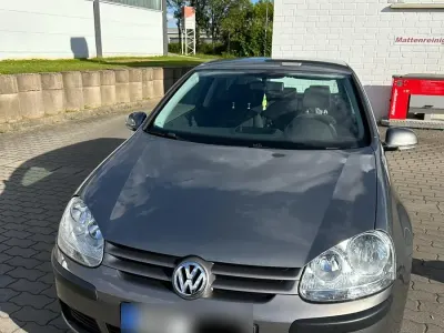 Gebraucht VW Golf V 74 PS (54 kW) 2004 Grau Kleinwagen