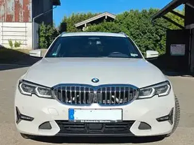 Gebraucht BMW 330 Performance 286 PS (210 kW) 2021 Weiß Kombi
