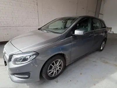 Brugt Mercedes B200 136 HK (100 kW) 2018 Grå MPV