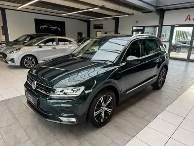 Gebraucht VW Tiguan Sound 180 PS (132 kW) 2017 Grün SUV