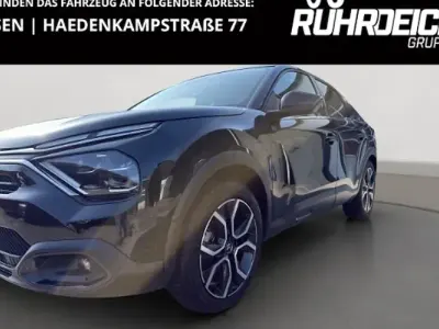 Używany Citroën e-C4 Shine 100 kW (136 KM) 2022 Czarny Sedan/Limuzyna