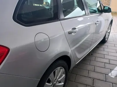 Gebraucht Opel Astra 136 PS (100 kW) 2015 Silber Kombi