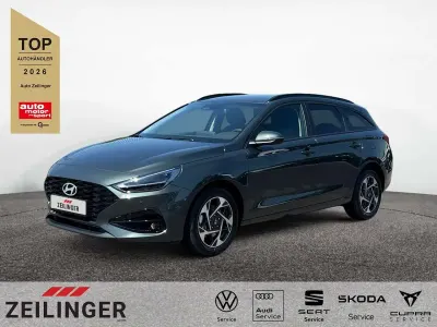 Neu Hyundai i30 150 PS (110 kW) 2026 Cypress green Kombi