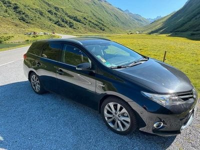 Toyota Auris Hybrid