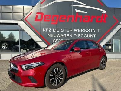 Gebraucht Mercedes A180 116 PS (85 kW) 2022 Rot Limousine