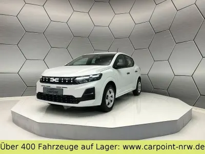 Neu Dacia Sandero Essentiel 67 PS (49 kW) 2026 Weiß Limousine