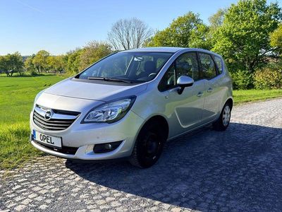 Begagnad Opel Meriva Style 120 HK (88 kW) 2014 Silver Minibuss