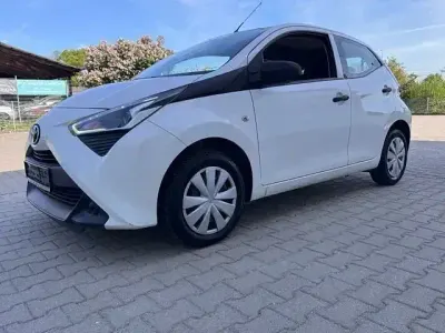 Gebraucht Toyota Aygo Business Edition 72 PS (52 kW) 2021 Weiß Kleinwagen
