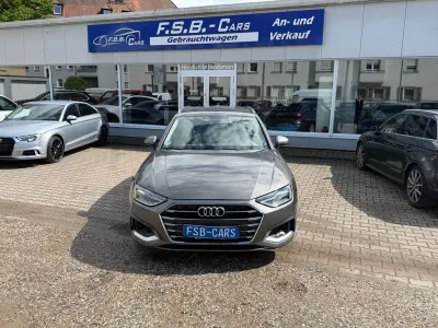 Gebraucht Audi A4 Advanced 163 PS (119 kW) 2020 Grau Kombi