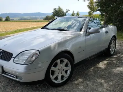 Gebraucht Mercedes SLK230 193 PS (141 kW) 1998 Silber Cabrio