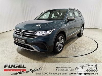 Gebraucht VW Tiguan Allspace Elegance 190 PS (139 kW) 2022 Petroleum blue metallic SUV