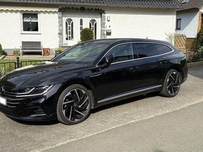 Second-hand VW Arteon R-line 190 CP (139 kW) 2023 Negru Break