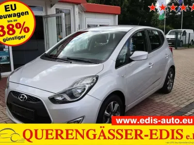 Gebraucht Hyundai ix20 125 PS (91 kW) 2017 Silber Kleinwagen