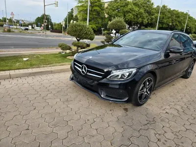 Gebraucht Mercedes C180 AMG 156 PS (114 kW) 2016 Schwarz Kombi