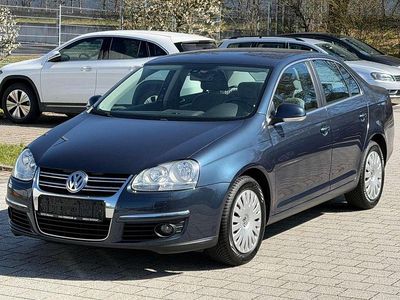 Gebraucht VW Jetta Comfortline 116 PS (85 kW) 2006 Bluegraphit perleffekt Limousine