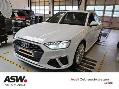Gebraucht Audi A4 S-Line 204 PS (150 kW) 2023 Gletscherweiß metallic Kombi