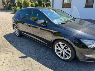 Używany Seat Leon 125 KM (91 kW) 2014 Czarny Sedan/Limuzyna