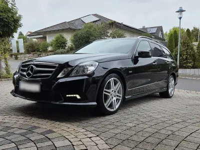 Gebraucht Mercedes E250 AMG line 204 PS (150 kW) 2010 Schwarz Kombi
