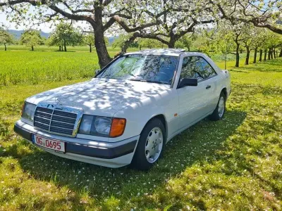 Brugt Mercedes 230 136 HK (100 kW) 1989 Hvid Coupe