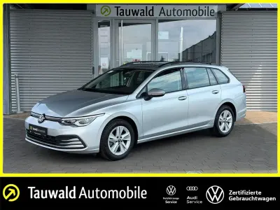 Gebraucht VW Golf VIII Life 131 PS (96 kW) 2024 Silber Kombi