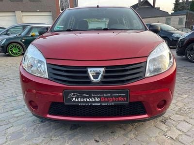 Gebraucht Dacia Sandero 75 PS (55 kW) 2012 Feuerrot Kleinwagen