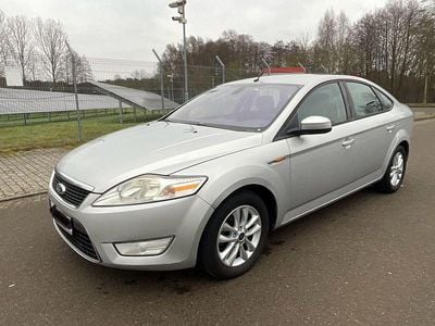 Gebraucht Ford Mondeo 140 PS (102 kW) 2010 Silber Limousine
