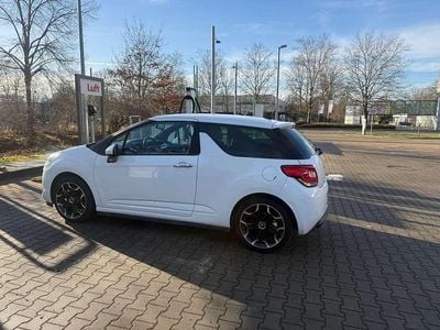 Weiß Gebraucht 2011 Citroën DS3 So Chic Kleinwagen | 4.500 € (Guter Preis)