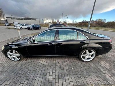 Second-hand Mercedes S500 388 CP (285 kW) 2007 Negru Berlinǎ