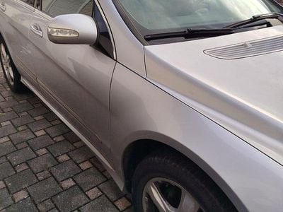 Gebraucht Mercedes R320 224 PS (164 kW) 2006 Silber Van / Kleinbus