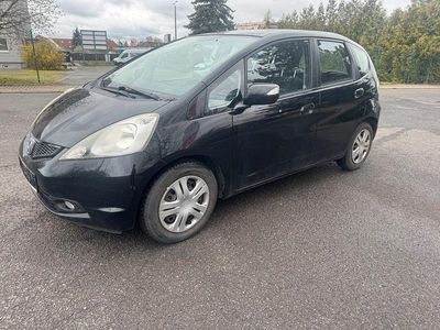 Second-hand Honda Jazz Exclusive 99 CP (72 kW) 2011 Negru Hatchback
