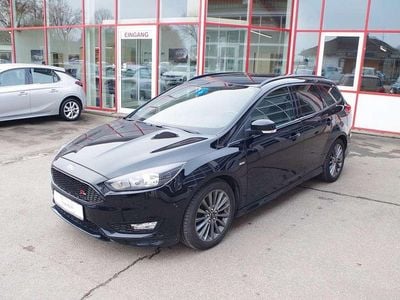 Gebraucht Ford Focus ST-Line 125 PS (91 kW) 2017 Iridiumschwarz metallic Kombi