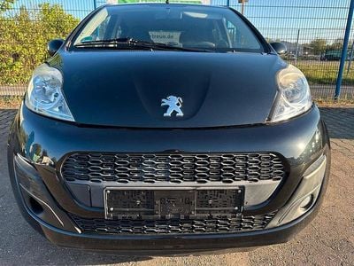 Usata Peugeot 107 Envy 68 CV (50 kW) 2012 Nero Utilitaria