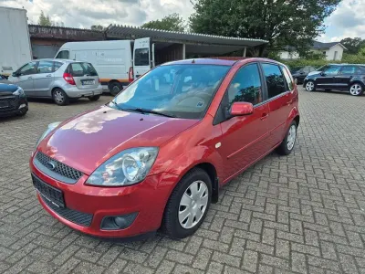 Gebraucht Ford Fiesta Style 69 PS (50 kW) 2007 Rot Kleinwagen