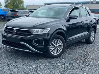 Gebraucht VW T-Roc Life 150 PS (110 kW) 2023 Schwarz SUV