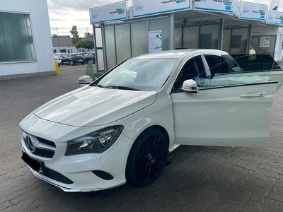 Mercedes CLA220 Shooting Brake