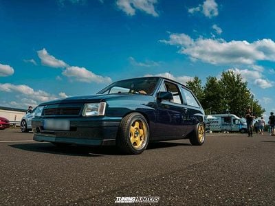Second-hand Opel Corsa 83 CP (61 kW) 1983 Verde Hatchback