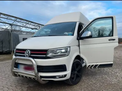 Gebraucht VW Multivan 150 PS (110 kW) 2021 Weiß Van / Kleinbus