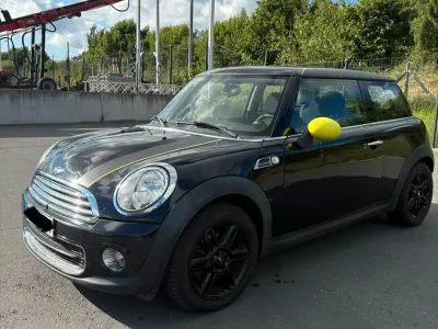Gebraucht Mini Cooper 98 PS (72 kW) 2013 Schwarz Kleinwagen