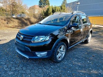 Gebraucht Dacia Sandero Stepway 90 PS (66 kW) 2013 Schwarz Kleinwagen
