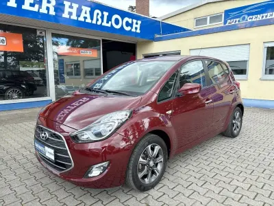 Gebraucht Hyundai ix20 YES! 90 PS (66 kW) 2016 Rot Kleinwagen