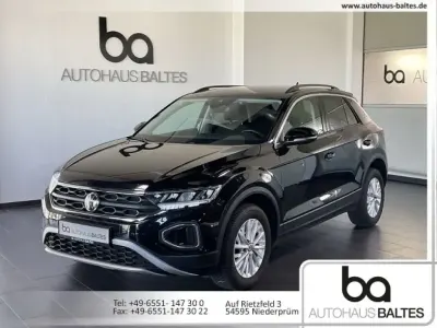 Gebraucht VW T-Roc Life 116 PS (85 kW) 2025 Deep black perleffekt (metallic) SUV