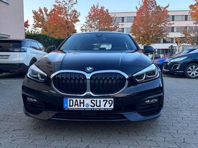 Schwarz Gebraucht 2020 BMW 118 Sport Line Kleinwagen | 17.900 € (Fairer Preis)